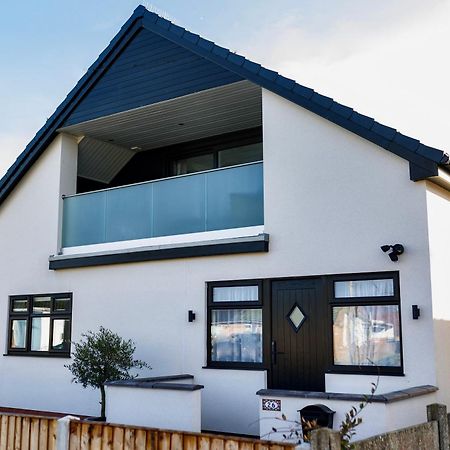 The Beach House With Balcony North Wales Kinmel Bay Екстериор снимка