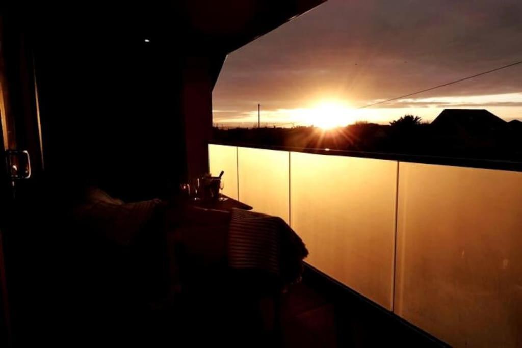The Beach House With Balcony North Wales Kinmel Bay Екстериор снимка